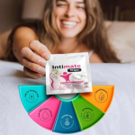 Safe and Gentle Skin Friendly Intimate Wipe 100% Clean PH Balanced Feminine Wipes For Daily Hygiene