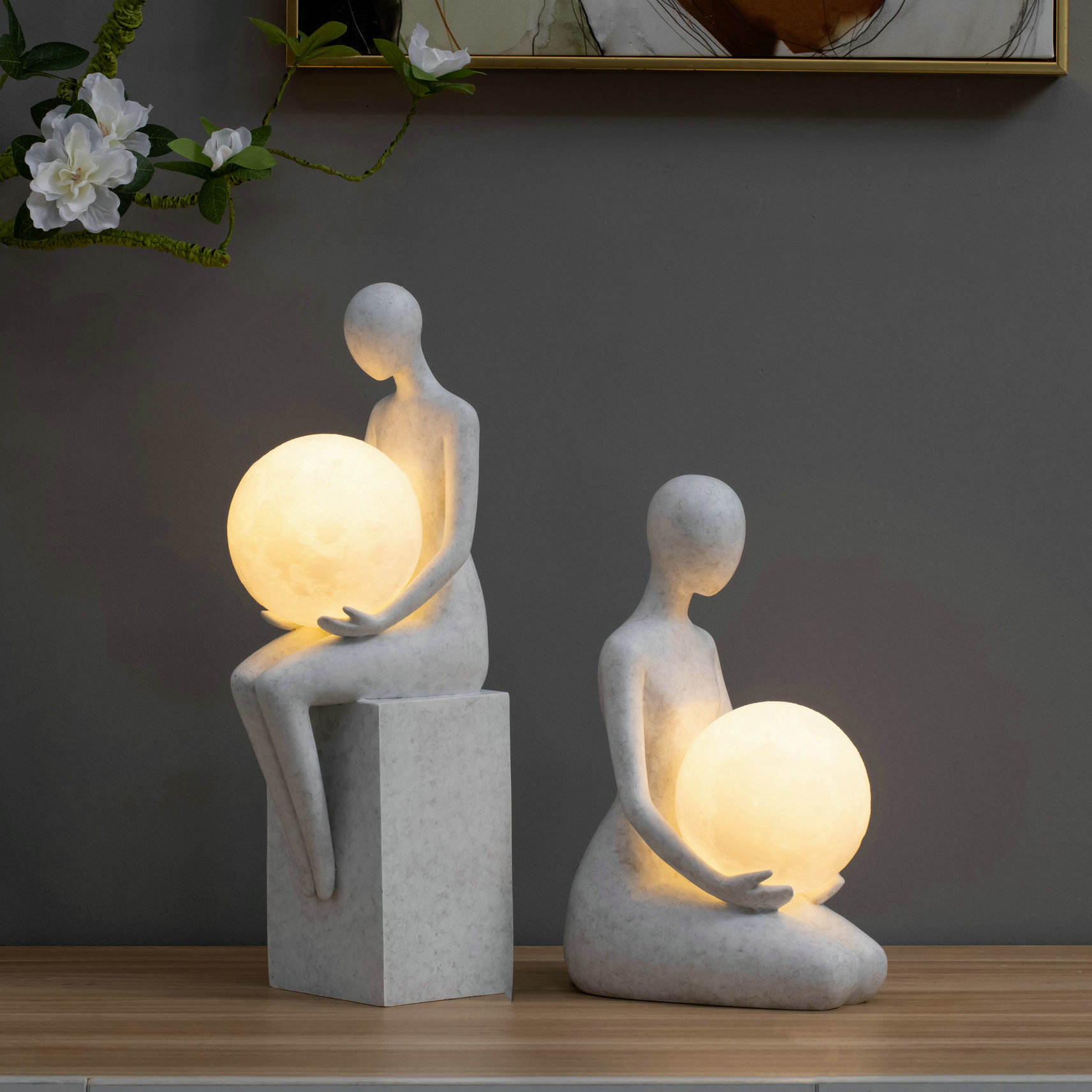 Woman Figurine Minimalist Bedroom Art Crafts Resin Abstract Lady Desk Statue Light Lamps Modern Table Lamp