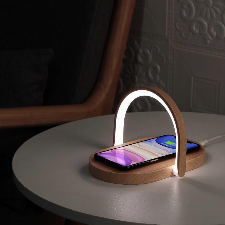 bedside Lamp Night Light Qi 10W Fast Wireless Charger with phone holder