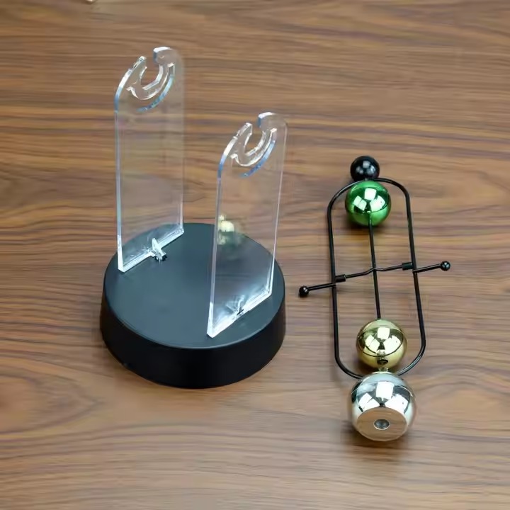 Rotating Perpetual Motion Desk Decoration